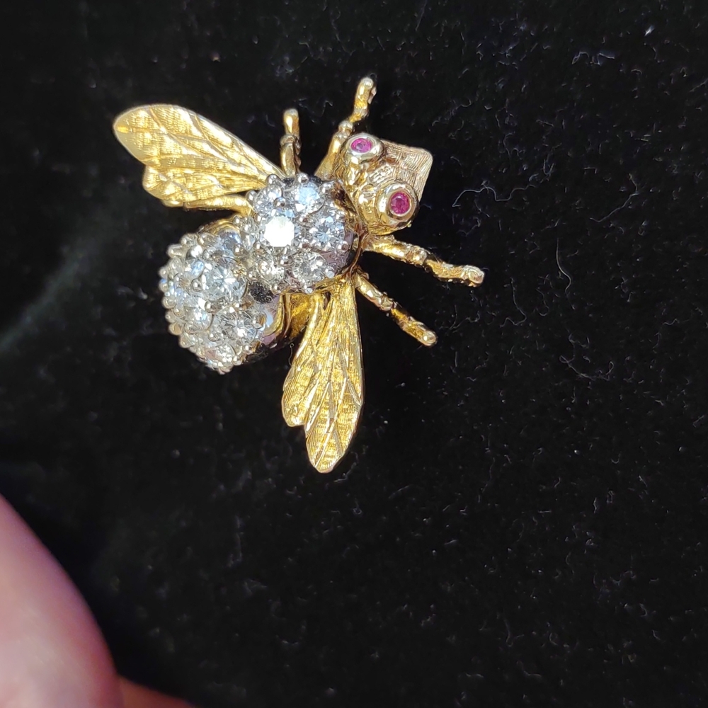 Diamond Bee pin brooch Ruby eyes, 18k yellow gold, Herbert Rosenthal Natural - Picture 2 of 15